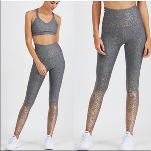 Like new Beyond Yoga Copper Alloy Ombre Leggings